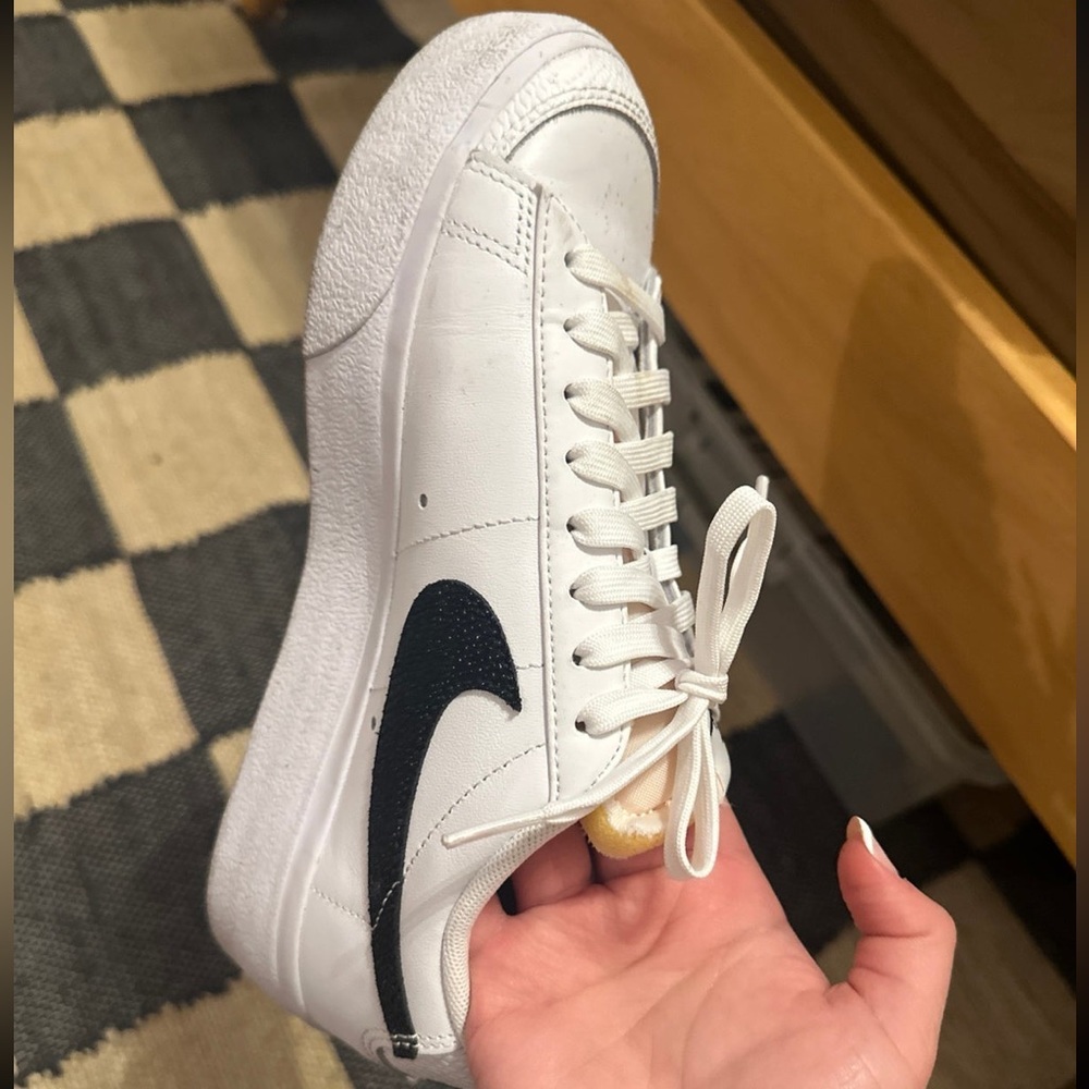 White platform nike blazer size 71/2